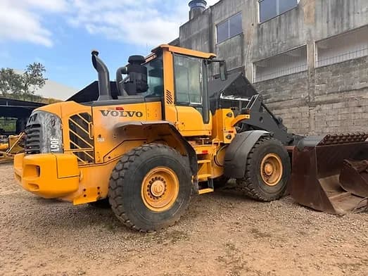 Volvo L90F 2015